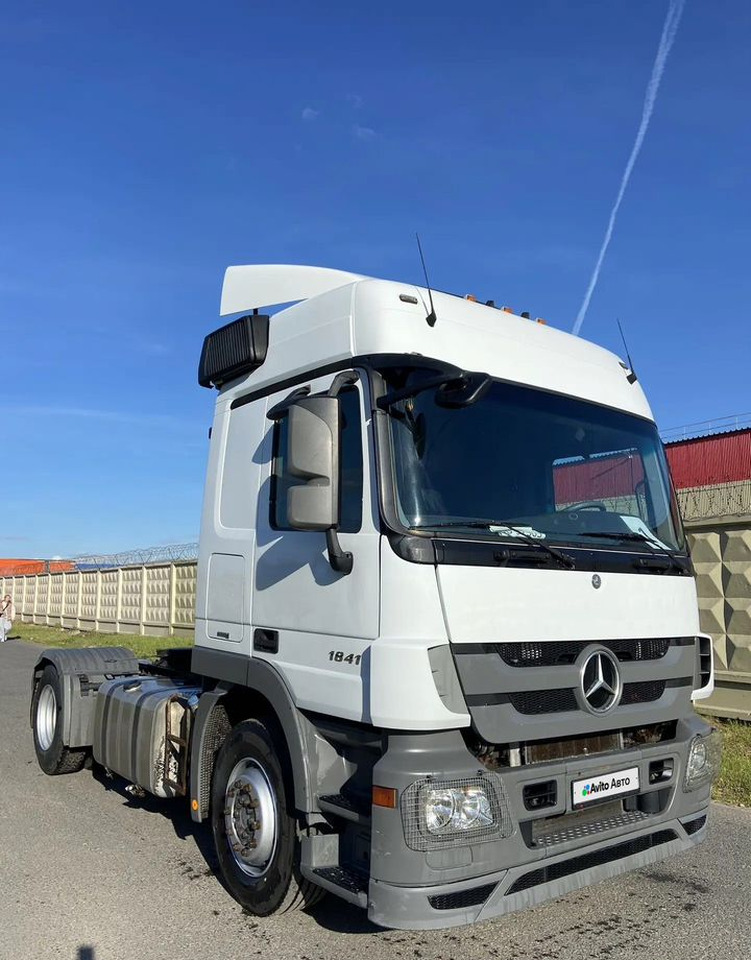 Mercedes-Benz Actros - Тягач: фото 3 Mercedes-Benz Actros - Тягач: фото 3
