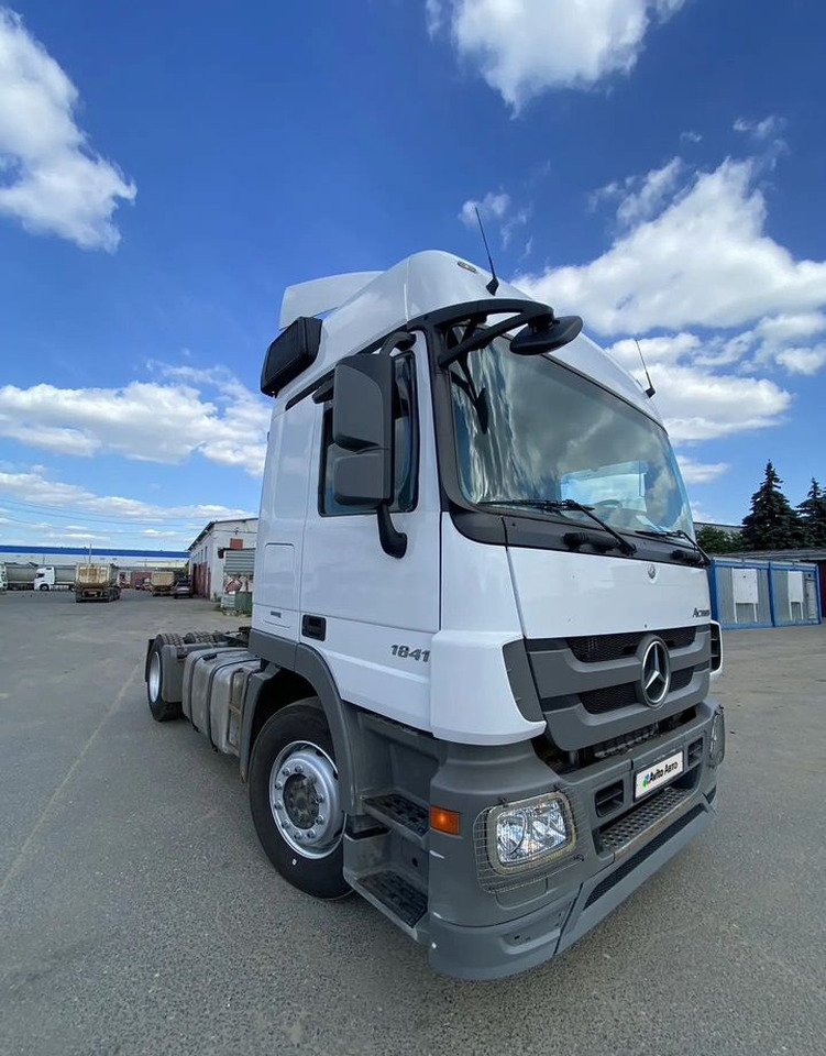 Mercedes-Benz Actros - Тягач: фото 3 Mercedes-Benz Actros - Тягач: фото 3