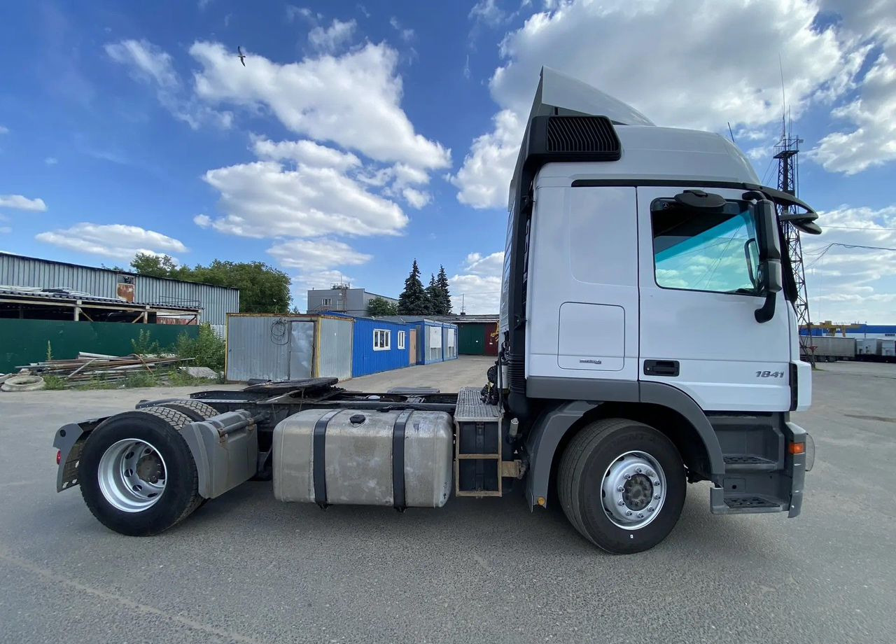 Mercedes-Benz Actros - Тягач: фото 5 Mercedes-Benz Actros - Тягач: фото 5