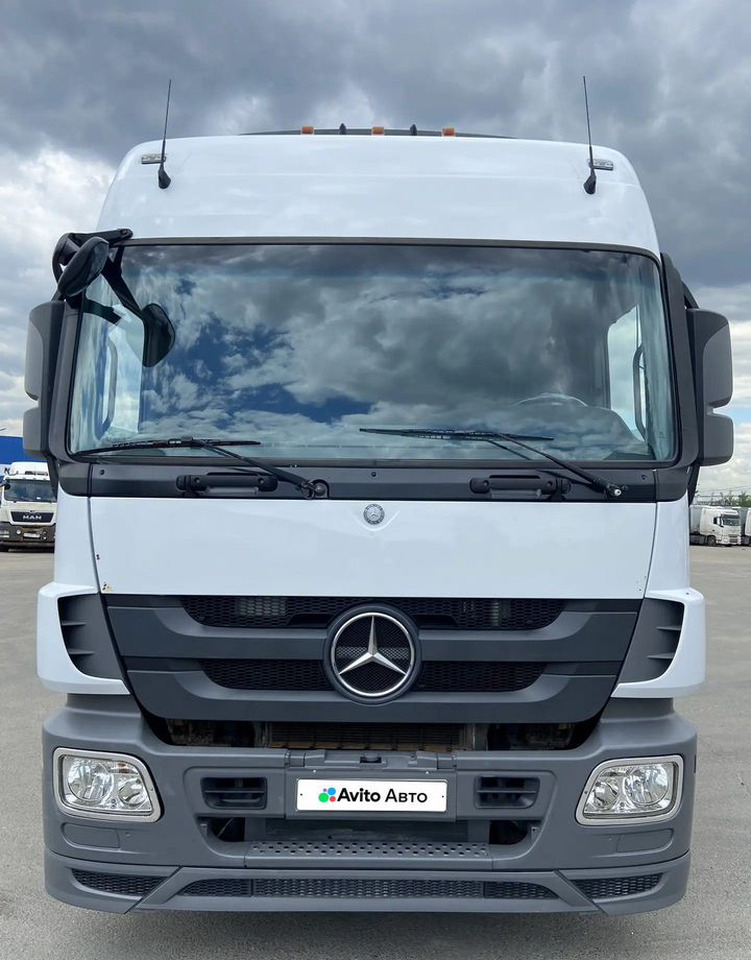 Mercedes-Benz Actros - Тягач: фото 2 Mercedes-Benz Actros - Тягач: фото 2