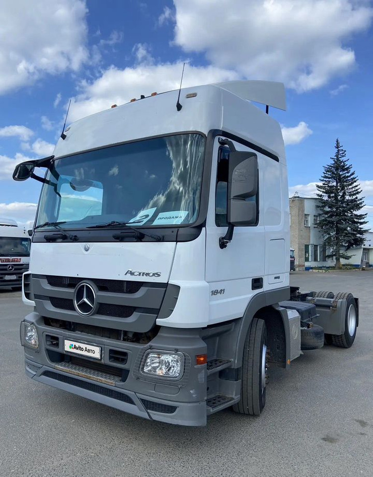 Тягач Mercedes-Benz Actros: фото 6