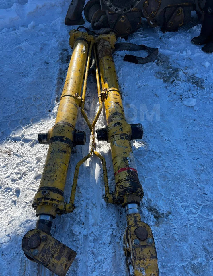 Komatsu Гидроцилиндр подъема отвала Komatsu D375A-6 - Гидравлический цилиндр для Строительной техники: фото 5 Komatsu Гидроцилиндр подъема отвала Komatsu D375A-6 - Гидравлический цилиндр для Строительной техники: фото 5