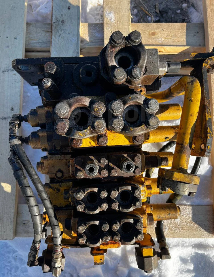 Komatsu Гидрораспределитель Komatsu D375A-6 723-66-21400 - Гидравлический клапан для Строительной техники: фото 4 Komatsu Гидрораспределитель Komatsu D375A-6 723-66-21400 - Гидравлический клапан для Строительной техники: фото 4