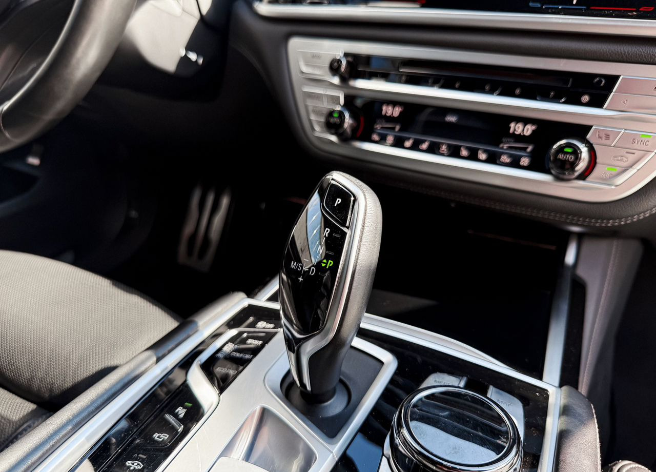 Легковой автомобиль BMW 7 серия 3.0 AT, , 77 812 км: фото 14 Легковой автомобиль BMW 7 серия 3.0 AT, , 77 812 км: фото 14