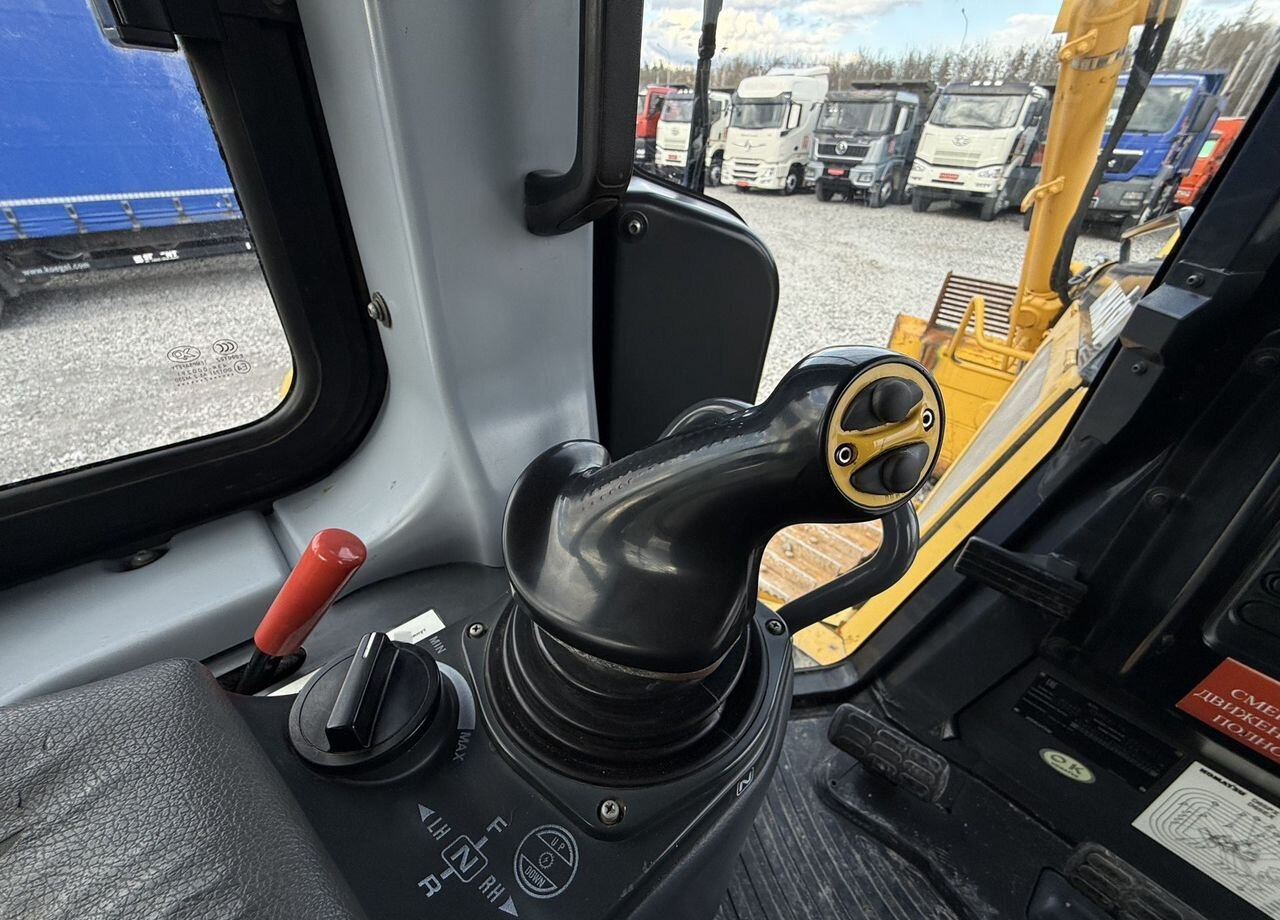 Бульдозер Komatsu D65EX-16: фото 18