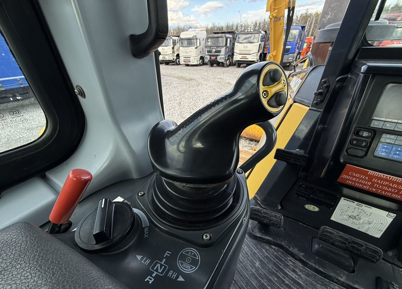 Бульдозер Komatsu D65EX-16: фото 12 Бульдозер Komatsu D65EX-16: фото 12