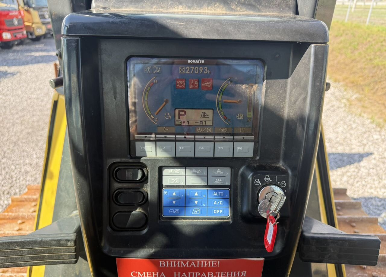 Бульдозер Komatsu D65EX-16: фото 16 Бульдозер Komatsu D65EX-16: фото 16