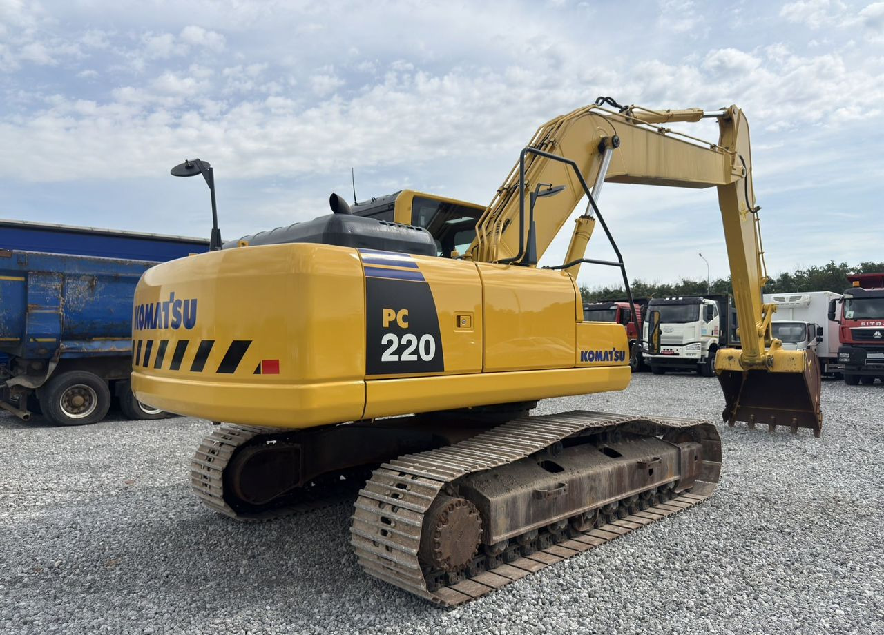 Komatsu PC220-8 - Гусеничный экскаватор: фото 3 Komatsu PC220-8 - Гусеничный экскаватор: фото 3