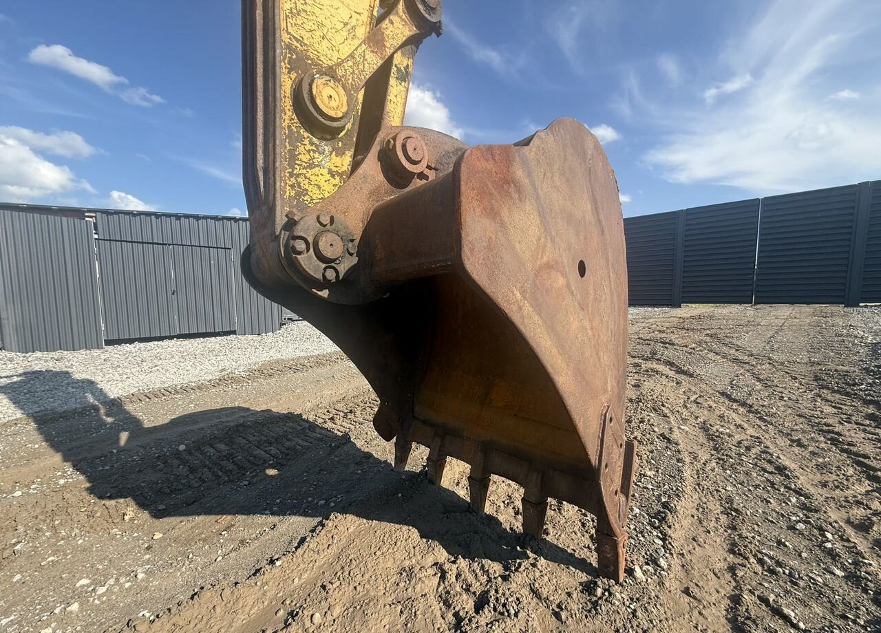 Гусеничный экскаватор Komatsu PC220-8: фото 14