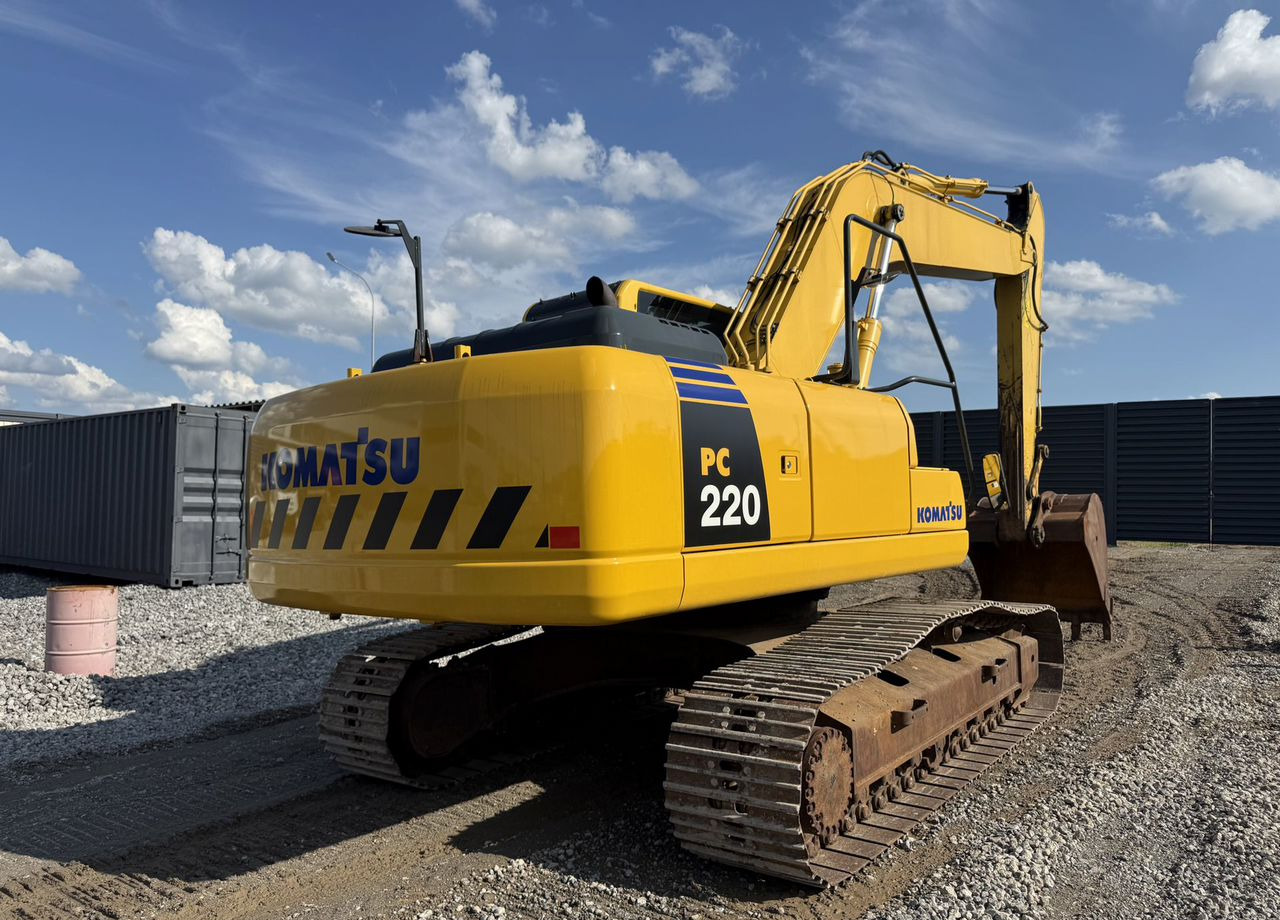 Komatsu PC220-8 - Гусеничный экскаватор: фото 2 Komatsu PC220-8 - Гусеничный экскаватор: фото 2