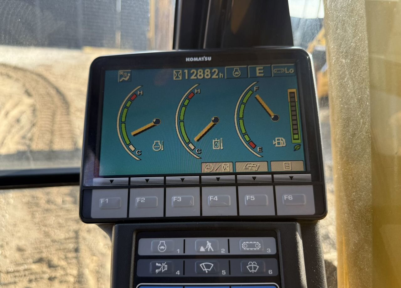 Гусеничный экскаватор Komatsu PC220-8: фото 13