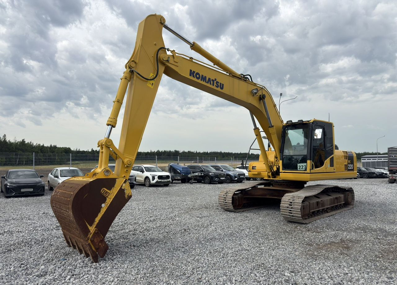 Гусеничный экскаватор Komatsu PC220-8: фото 7