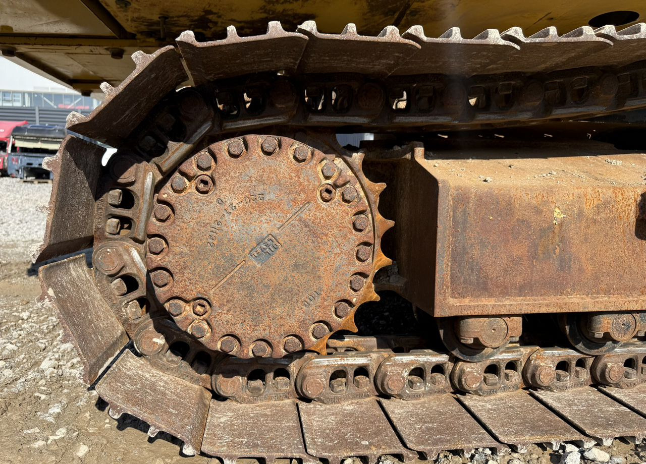Гусеничный экскаватор Komatsu PC220-8: фото 9
