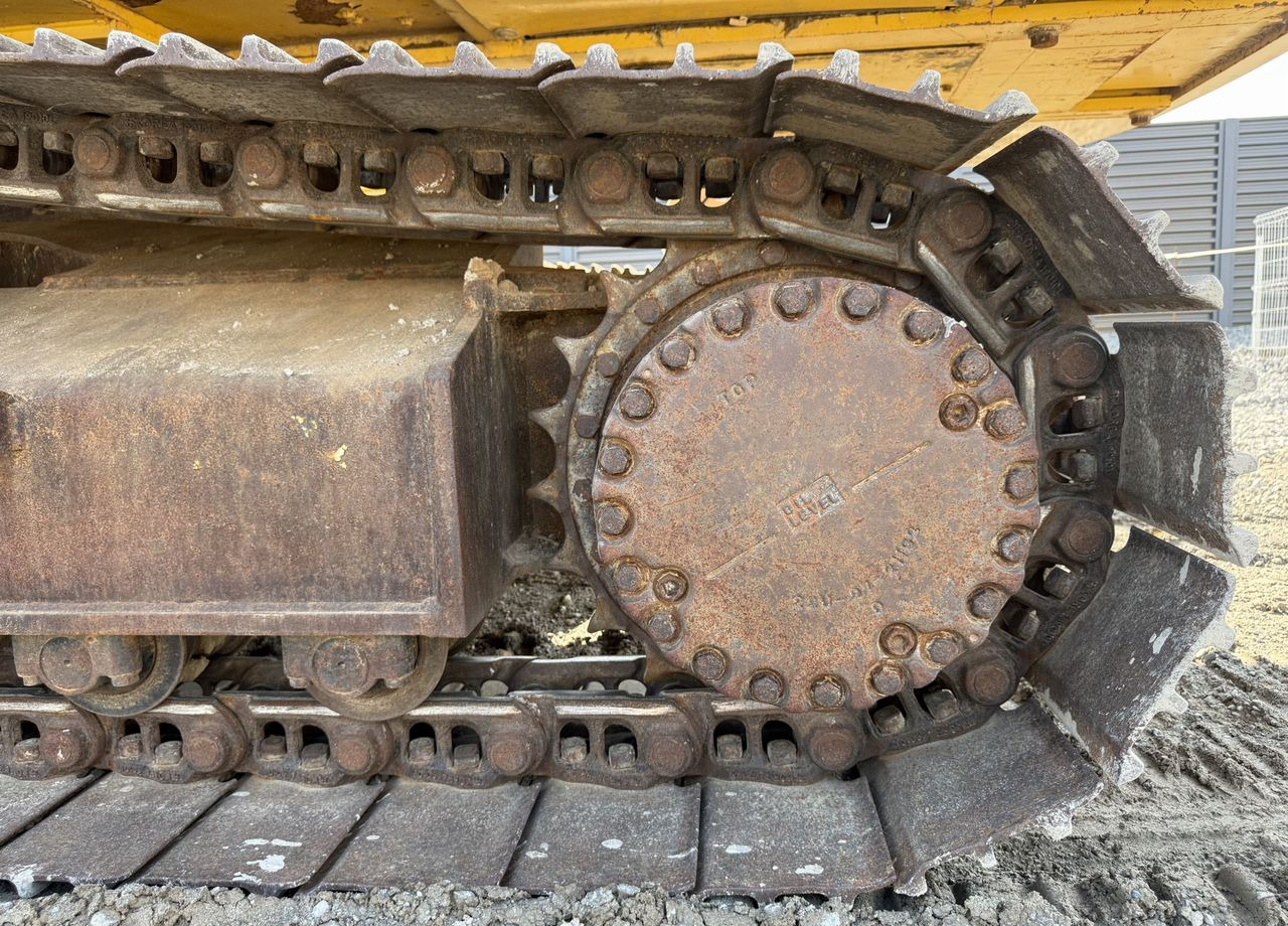 Гусеничный экскаватор Komatsu PC220-8: фото 10