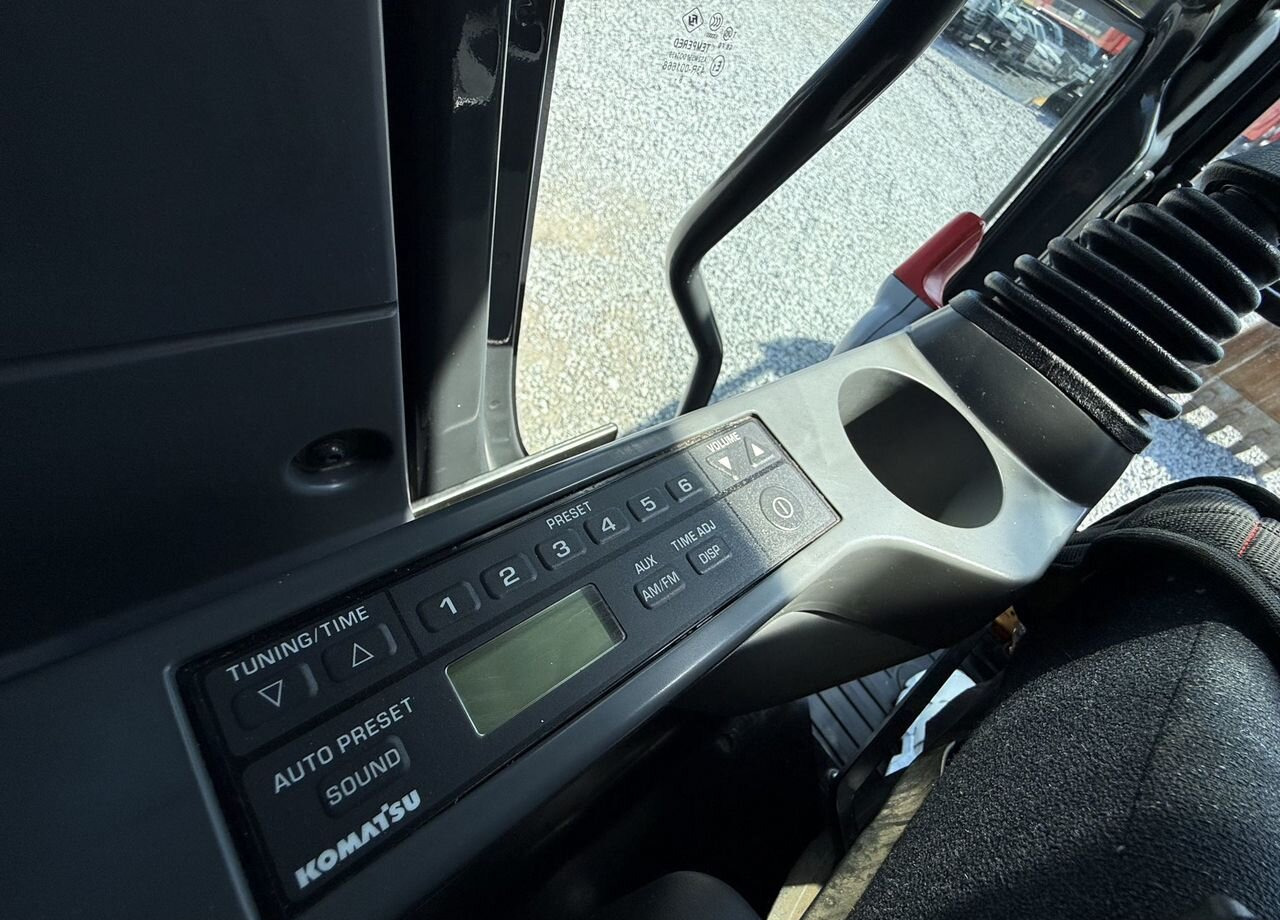 Гусеничный экскаватор Komatsu PC220-8: фото 18