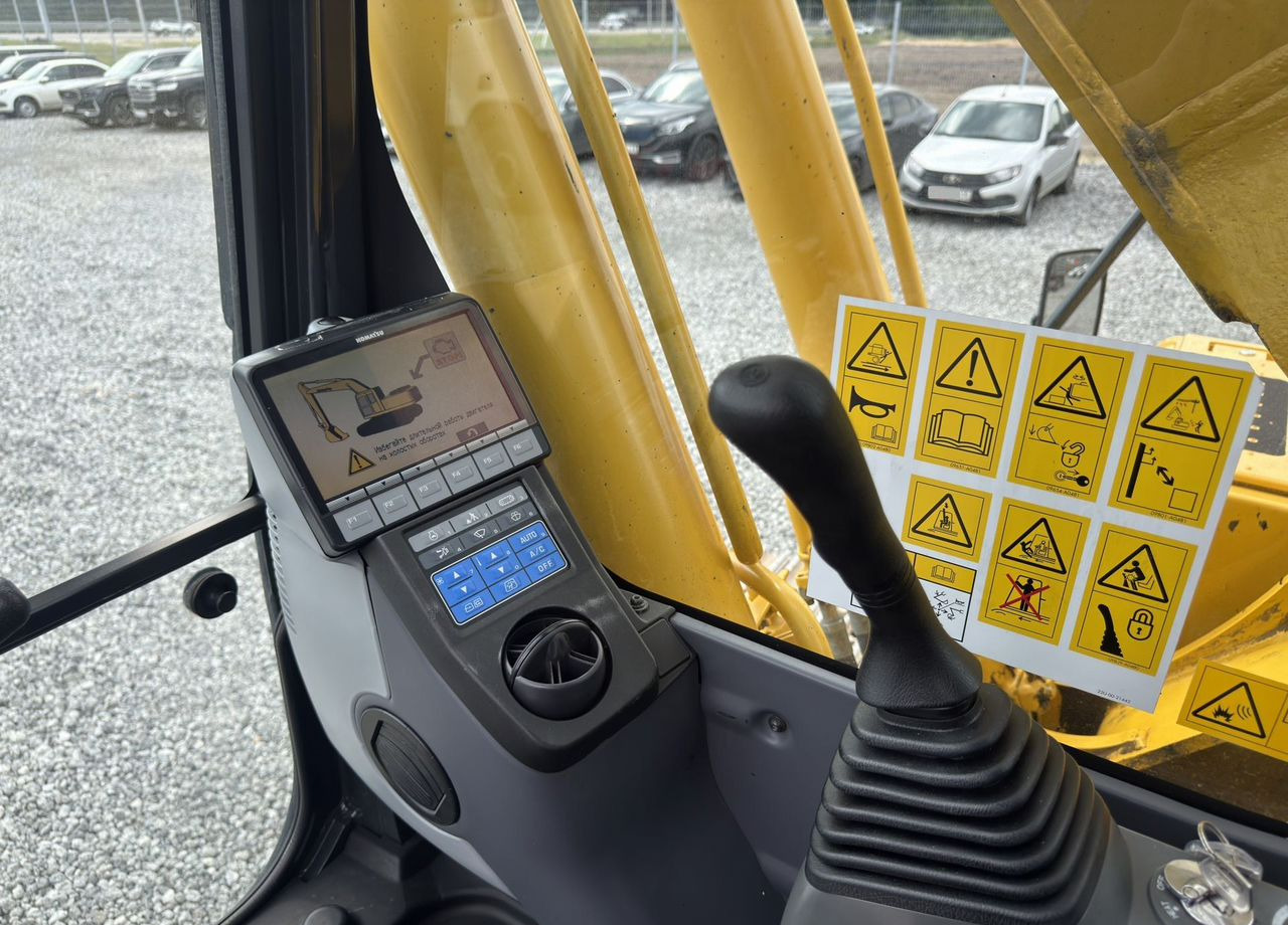 Гусеничный экскаватор Komatsu PC220-8: фото 15