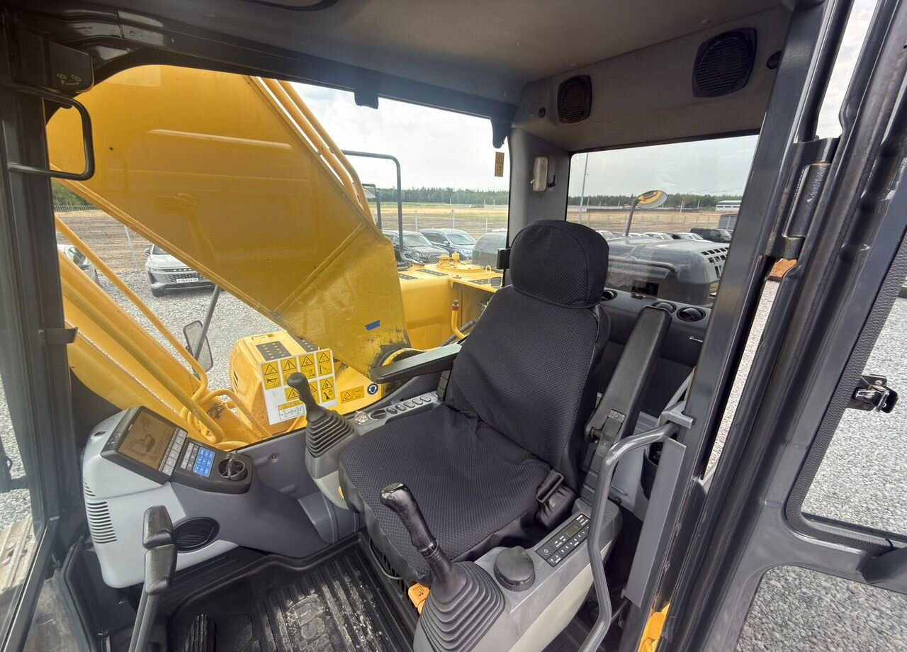 Гусеничный экскаватор Komatsu PC220-8: фото 14