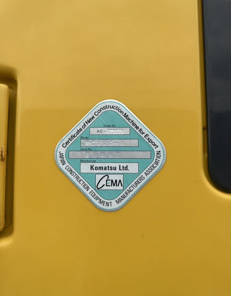 Гусеничный экскаватор Komatsu PC220-8: фото 12