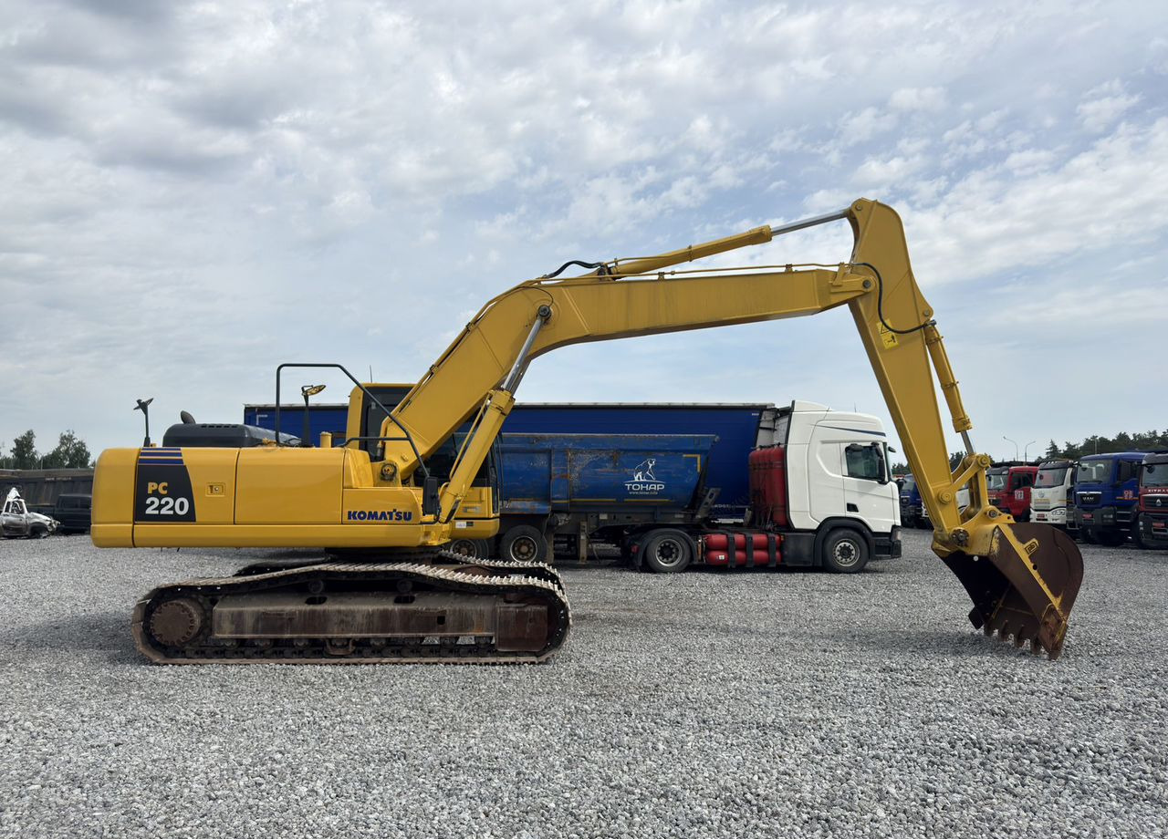 Komatsu PC220-8 - Гусеничный экскаватор: фото 2 Komatsu PC220-8 - Гусеничный экскаватор: фото 2