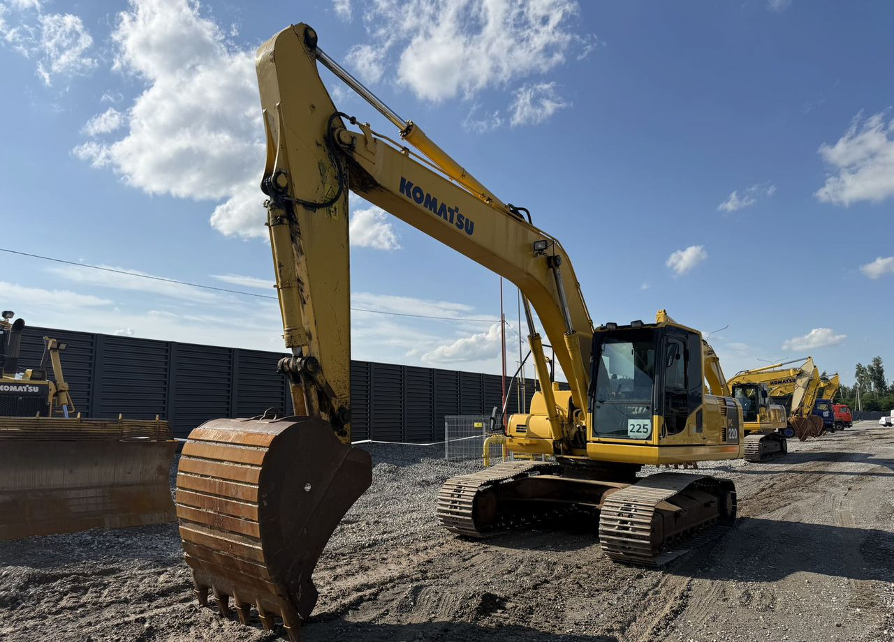 Гусеничный экскаватор Komatsu PC220-8: фото 6