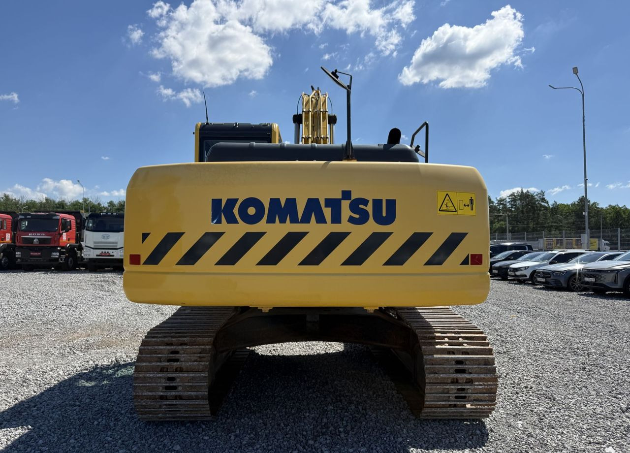 Komatsu PC220 - Гусеничный экскаватор: фото 2 Komatsu PC220 - Гусеничный экскаватор: фото 2