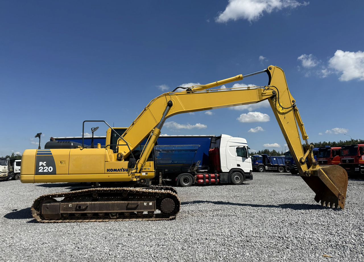 Komatsu PC220 - Гусеничный экскаватор: фото 1 Komatsu PC220 - Гусеничный экскаватор: фото 1