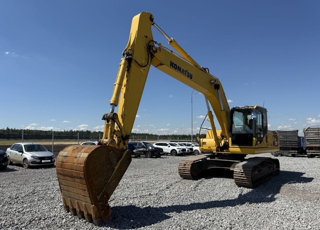 Komatsu PC220 - Гусеничный экскаватор: фото 4 Komatsu PC220 - Гусеничный экскаватор: фото 4