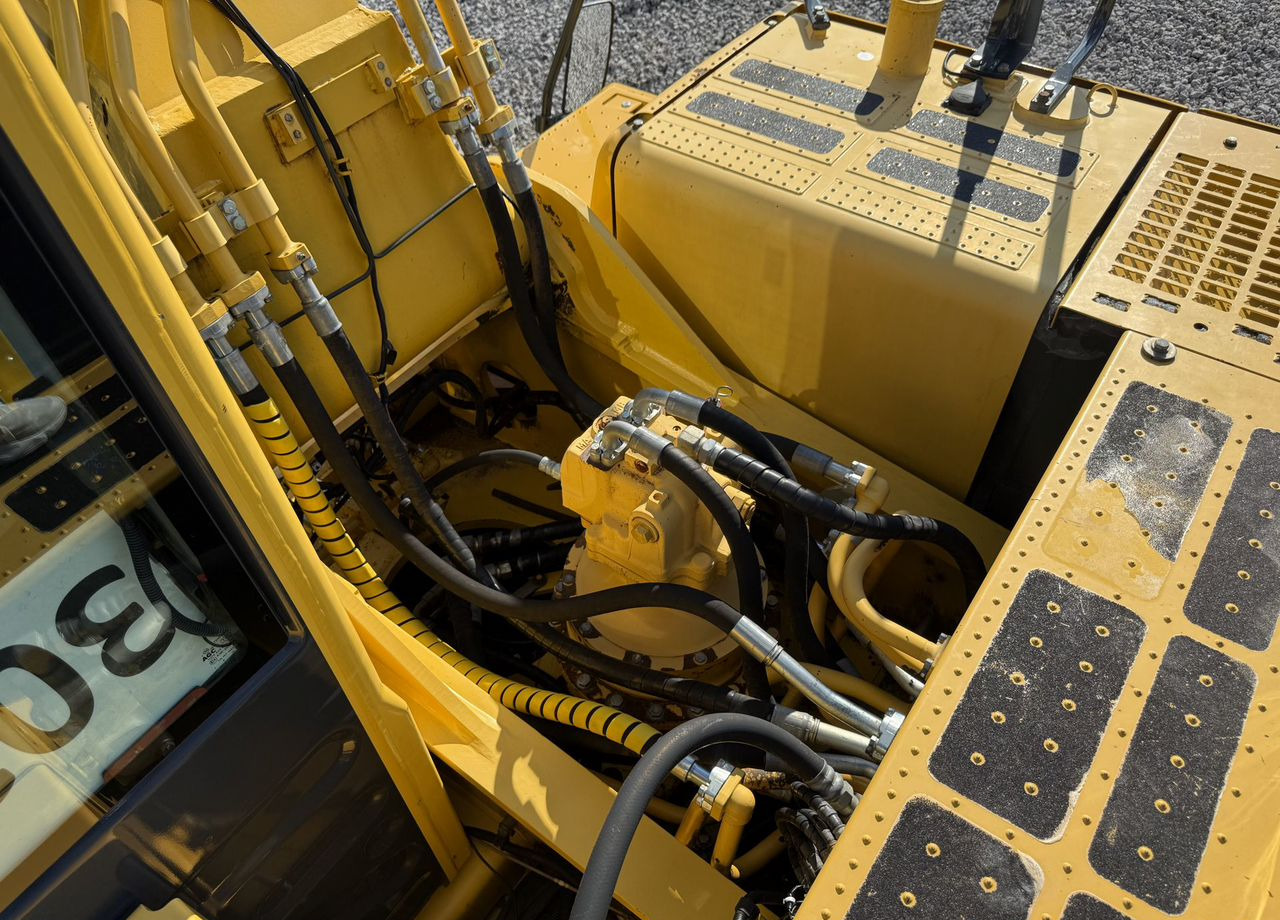 Гусеничный экскаватор Komatsu PC300-8: фото 12 Гусеничный экскаватор Komatsu PC300-8: фото 12