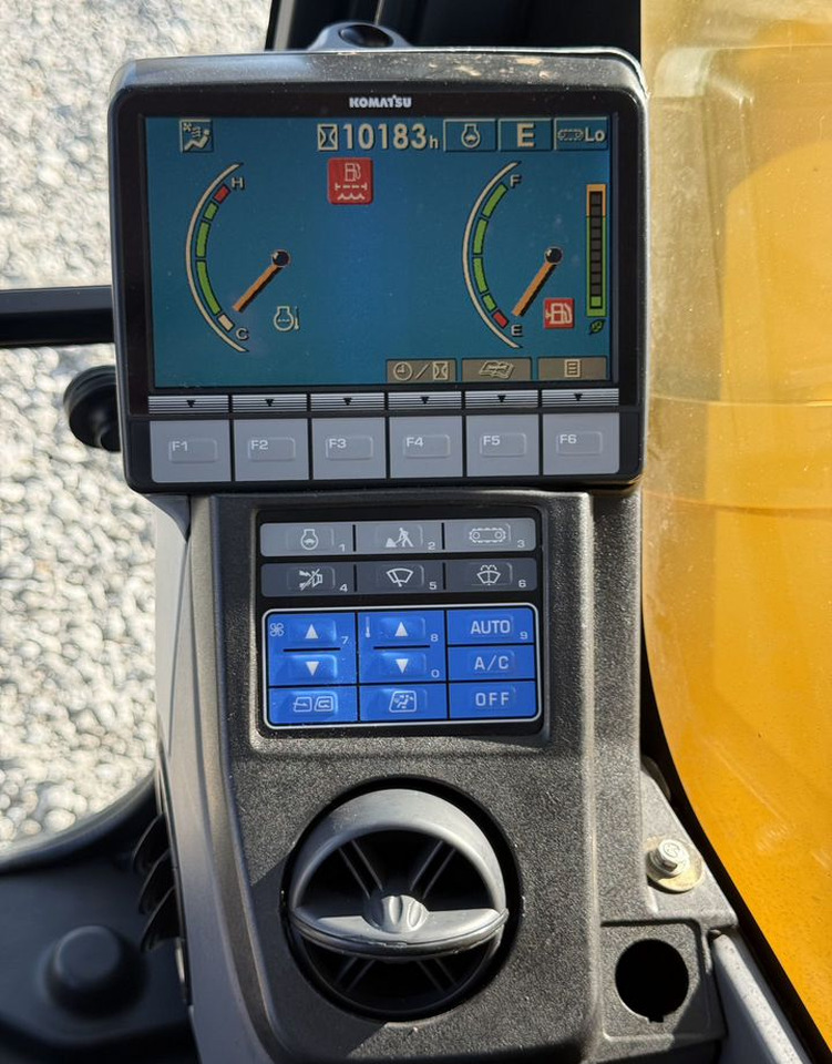 Гусеничный экскаватор Komatsu PC300-8: фото 15 Гусеничный экскаватор Komatsu PC300-8: фото 15