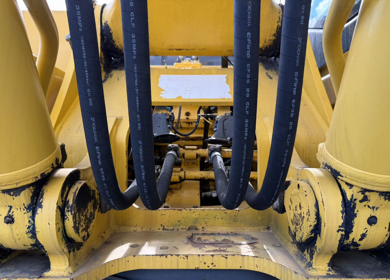 Гусеничный экскаватор Komatsu PC300-8M0: фото 16 Гусеничный экскаватор Komatsu PC300-8M0: фото 16