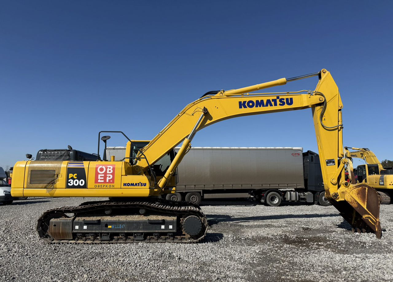 Komatsu PC300 - Гусеничный экскаватор: фото 1 Komatsu PC300 - Гусеничный экскаватор: фото 1
