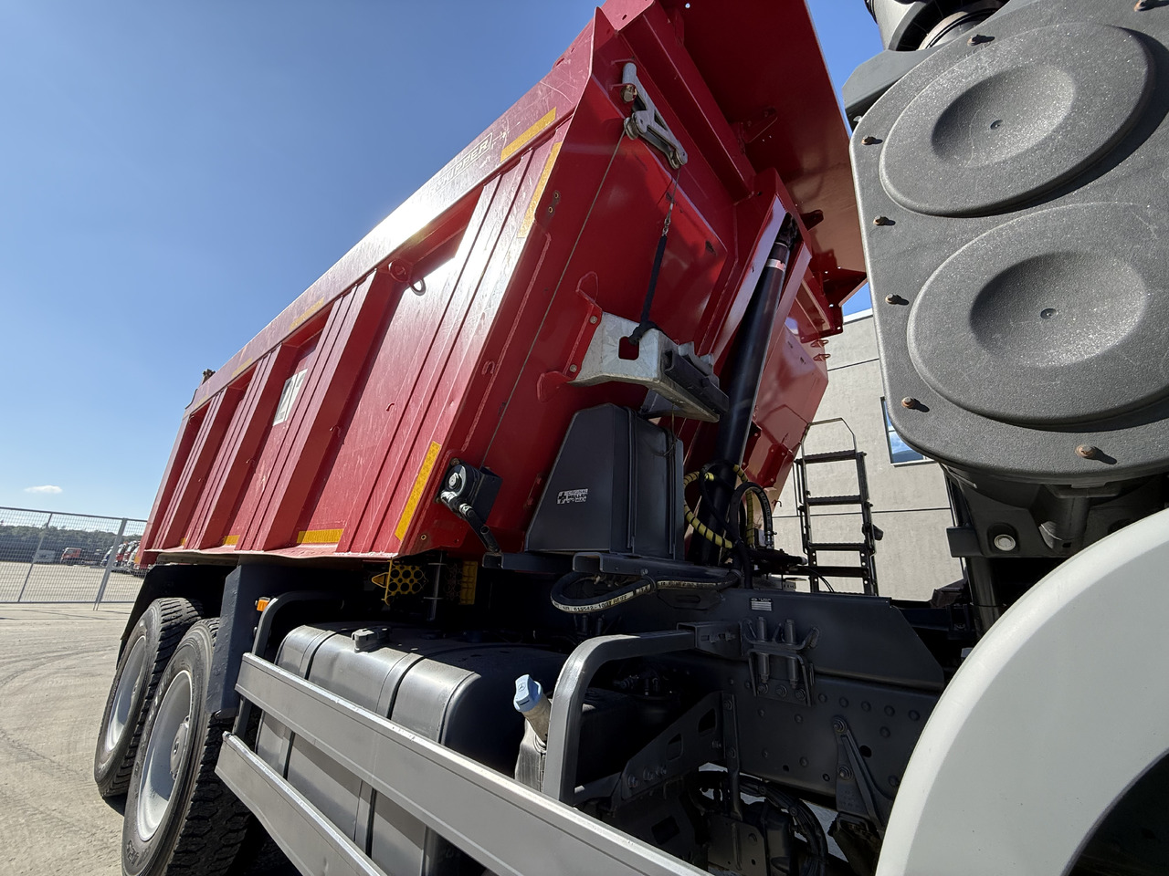 Самосвал Mercedes-Benz Actros 3341AK: фото 19 Самосвал Mercedes-Benz Actros 3341AK: фото 19