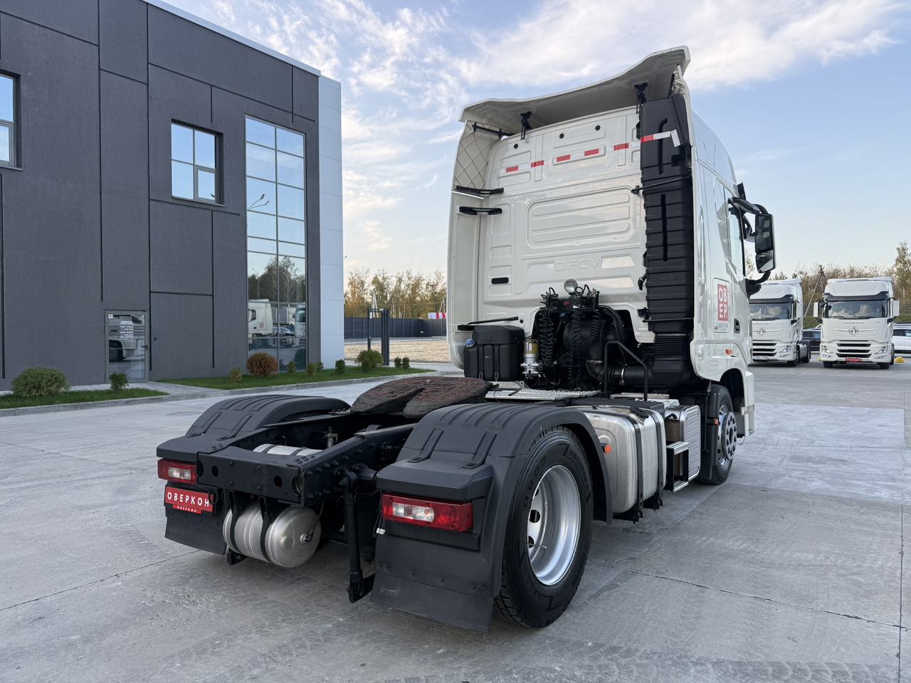 DONGFENG GX - Тягач: фото 3 DONGFENG GX - Тягач: фото 3