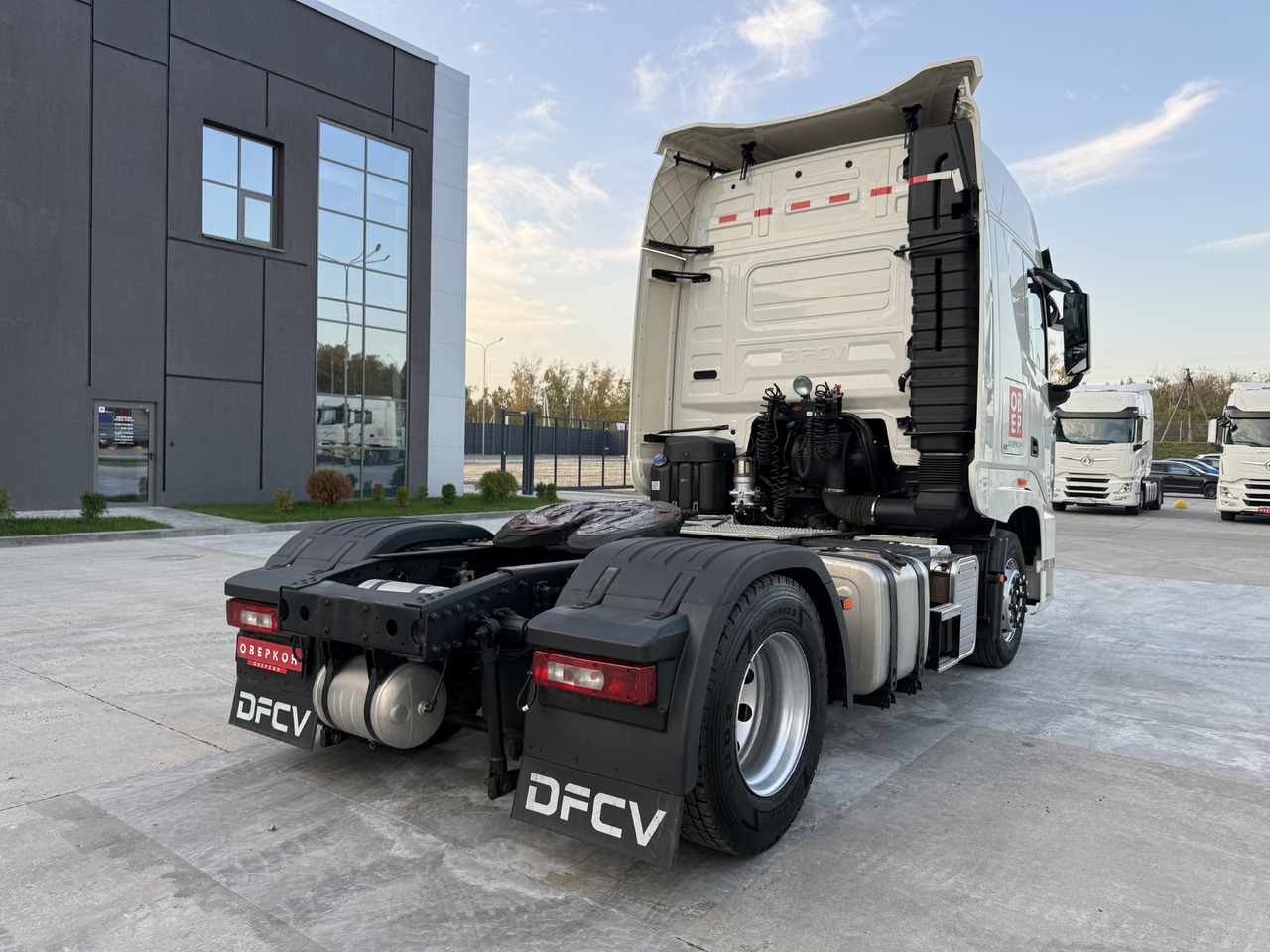 DONGFENG GX - Тягач: фото 3 DONGFENG GX - Тягач: фото 3