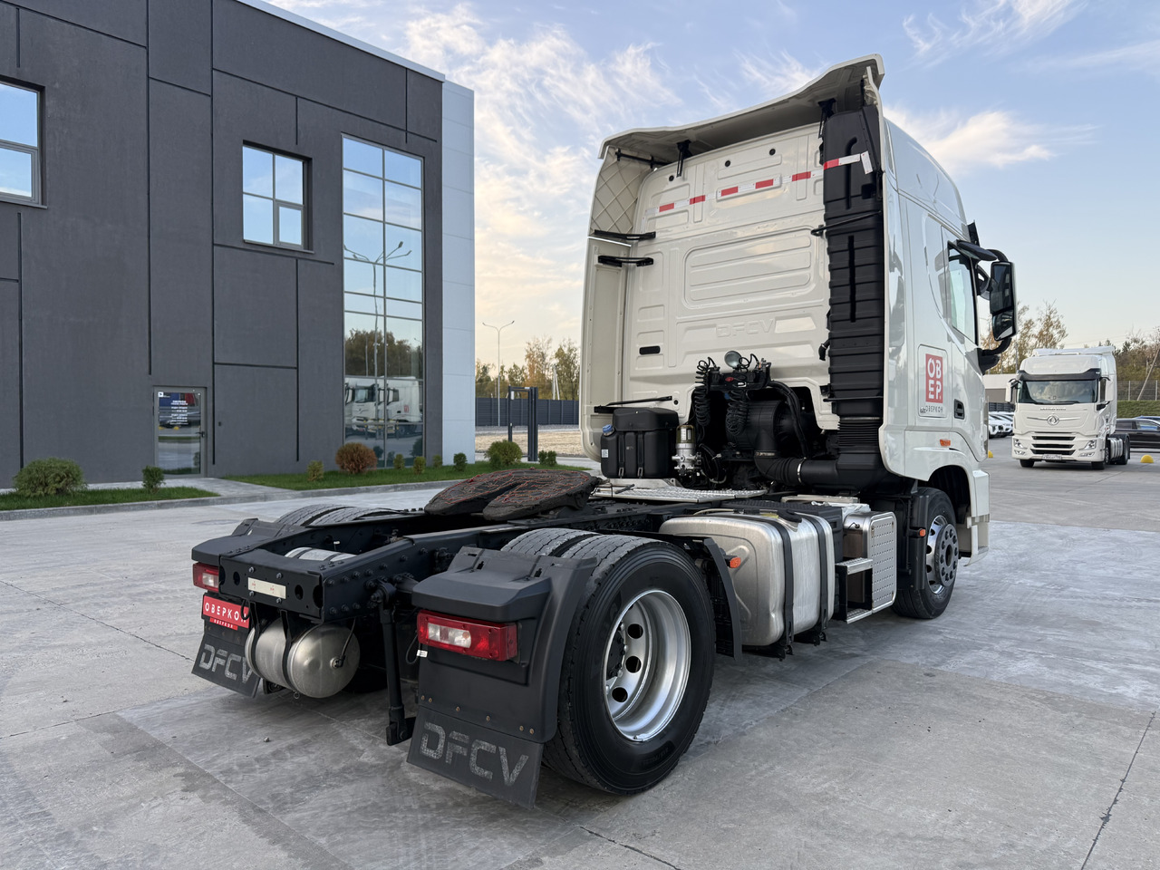 DONGFENG GX - Тягач: фото 3 DONGFENG GX - Тягач: фото 3