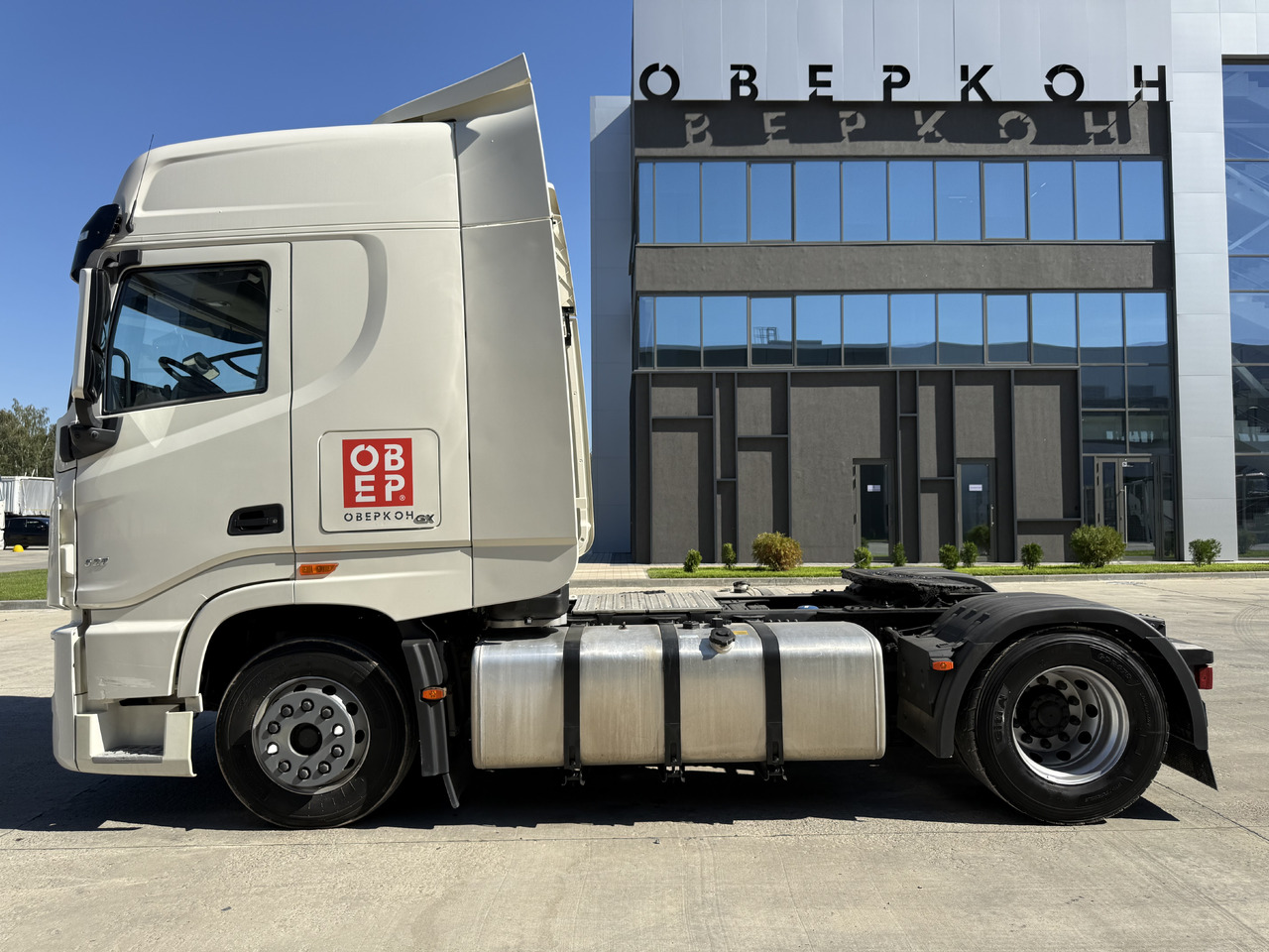 Тягач Dongfeng GX: фото 6 Тягач Dongfeng GX: фото 6