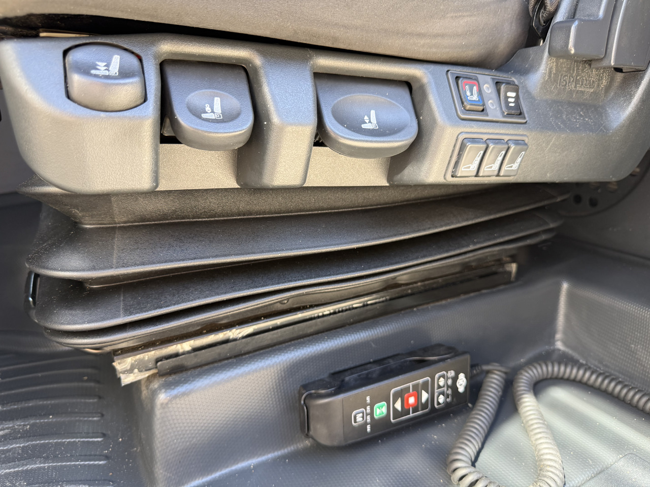Тягач Dongfeng GX: фото 21 Тягач Dongfeng GX: фото 21