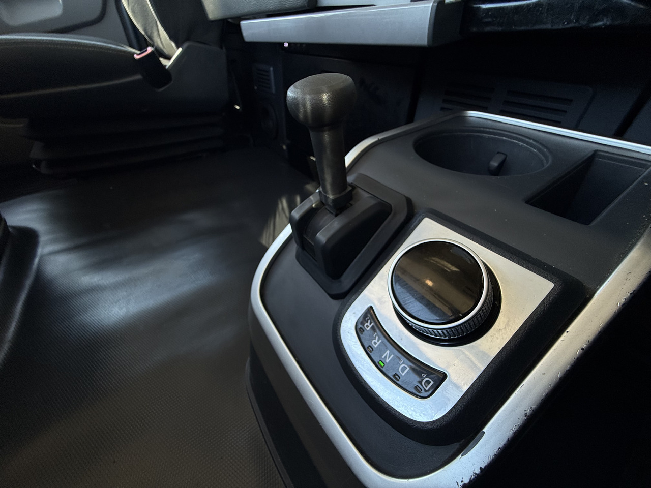 Тягач Dongfeng GX: фото 16 Тягач Dongfeng GX: фото 16