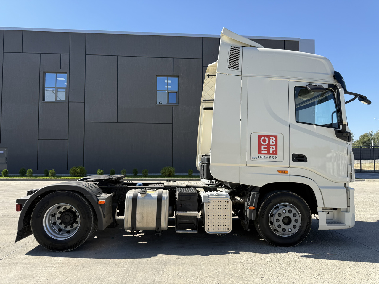 Dongfeng GX - Тягач: фото 2 Dongfeng GX - Тягач: фото 2