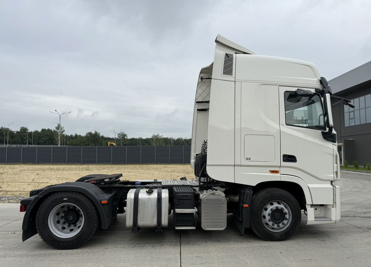 Dongfeng GX - Тягач: фото 2 Dongfeng GX - Тягач: фото 2