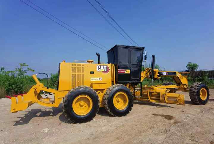 Used Caterpillar CAT 140k Land Road Motor Grader CAT140k Used Grader Cheap Price for Sale - Грейдер: фото 3 Used Caterpillar CAT 140k Land Road Motor Grader CAT140k Used Grader Cheap Price for Sale - Грейдер: фото 3