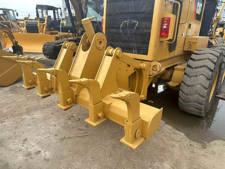 Used Caterpillar CAT 140k Land Road Motor Grader CAT140k Used Grader Cheap Price for Sale - Грейдер: фото 2 Used Caterpillar CAT 140k Land Road Motor Grader CAT140k Used Grader Cheap Price for Sale - Грейдер: фото 2