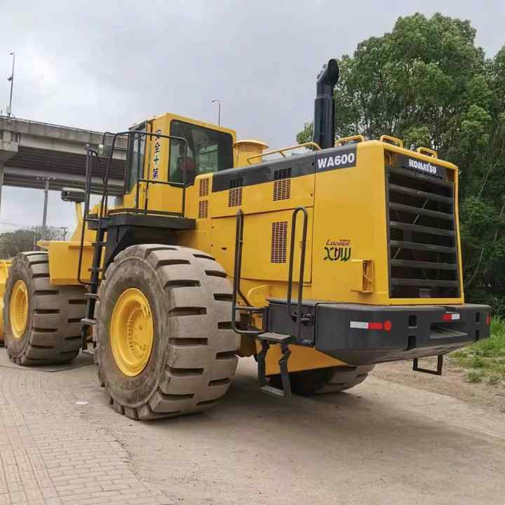 Used Wheel Loader Komatsu WA600-3 Good Working Condition High Quality Nice Price Original Japan Machine - Колёсный погрузчик: фото 3 Used Wheel Loader Komatsu WA600-3 Good Working Condition High Quality Nice Price Original Japan Machine - Колёсный погрузчик: фото 3