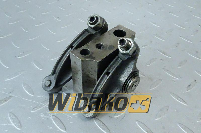 Rocker arm Cummins 3910811 - Головка блока для Строительной техники: фото 1 Rocker arm Cummins 3910811 - Головка блока для Строительной техники: фото 1