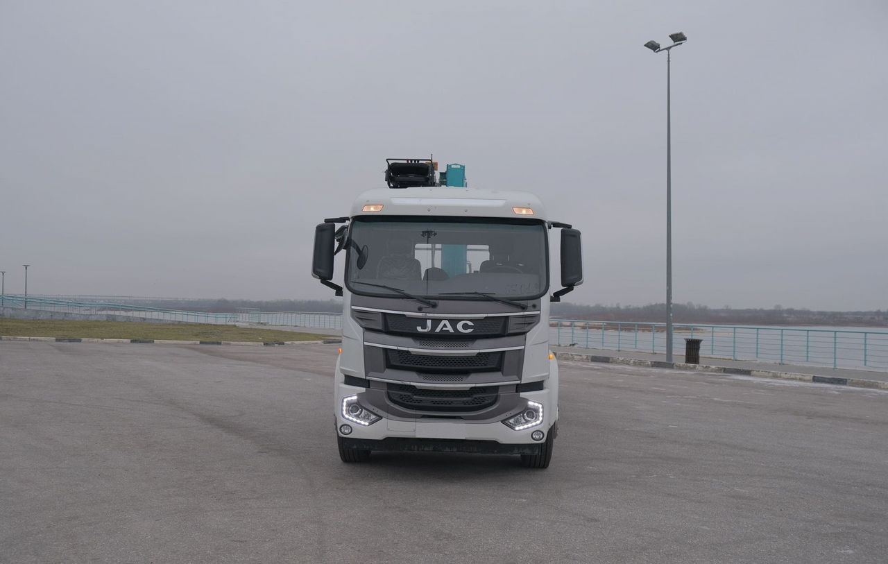 JAC N180 - Бортовой грузовик/ Платформа, Автоманипулятор: фото 2 JAC N180 - Бортовой грузовик/ Платформа, Автоманипулятор: фото 2