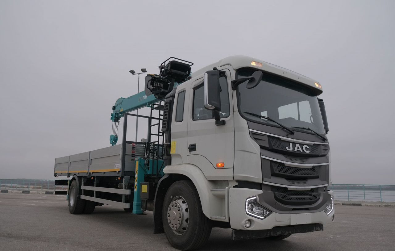 JAC N180 - Бортовой грузовик/ Платформа, Автоманипулятор: фото 1 JAC N180 - Бортовой грузовик/ Платформа, Автоманипулятор: фото 1