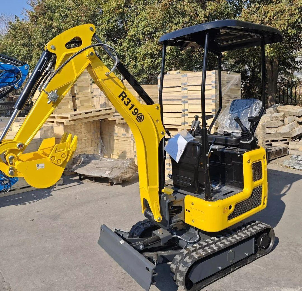 Rippa R319 - Мини-экскаватор: фото 1 Rippa R319 - Мини-экскаватор: фото 1