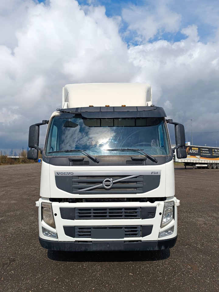 Volvo FM Truck 6x2, 2012 - Изотермический полуприцеп: фото 2 Volvo FM Truck 6x2, 2012 - Изотермический полуприцеп: фото 2