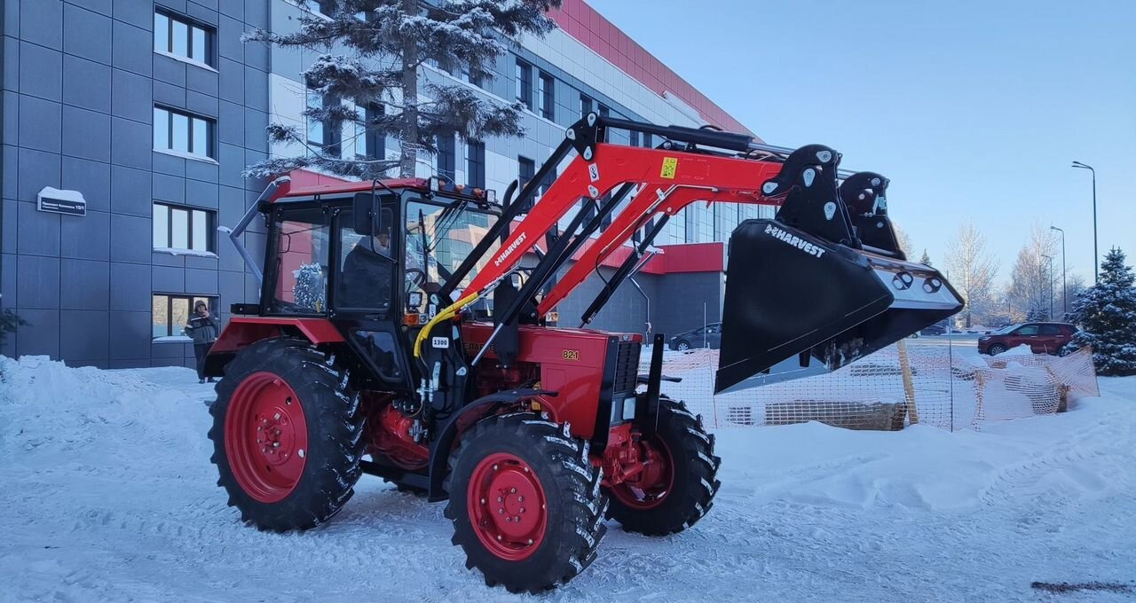 Harvest Харвест 1300L/1 - Фронтальный погрузчик для трактора: фото 1 Harvest Харвест 1300L/1 - Фронтальный погрузчик для трактора: фото 1