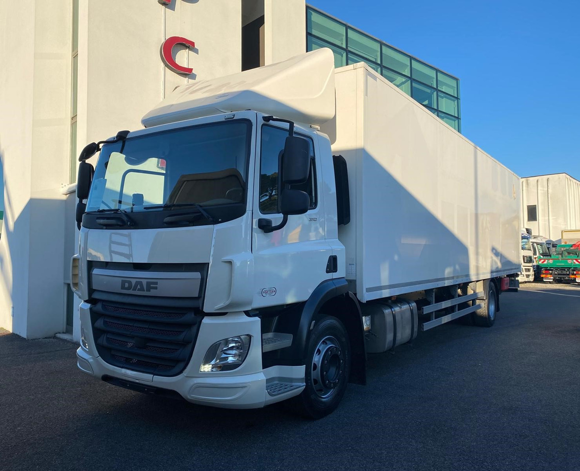 DAF 310 FA - Грузовик с закрытым кузовом: фото 1 DAF 310 FA - Грузовик с закрытым кузовом: фото 1